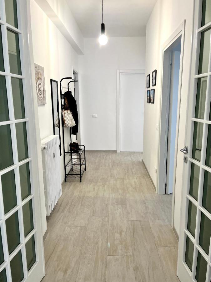 Marina Centro Harbor Apartment Rimini Exterior photo