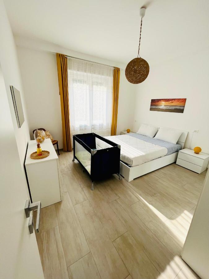 Marina Centro Harbor Apartment Rimini Exterior photo
